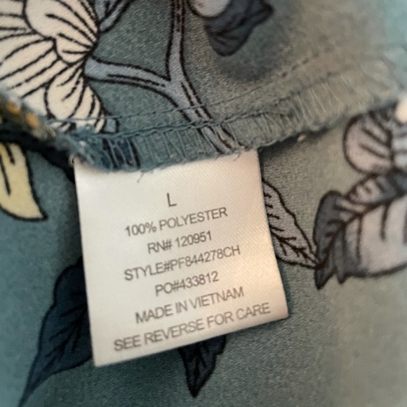 Floral knotted teal blouse - Picture 11 of 12